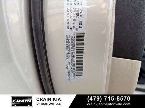 Used 2019 Chrysler Pacifica Touring-L Plus image 11