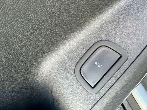 Used 2026 Buick Enclave Preferred AWD/4WD image 15