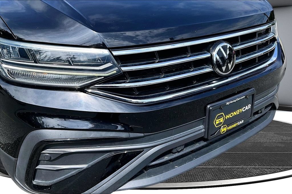 Used 2022 Volkswagen Tiguan SE AWD/4WD image 33
