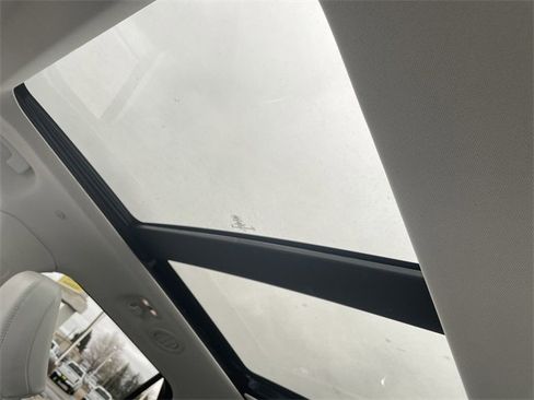 Used 2025 Ford Explorer Platinum w/ LUX Leather Package image 22