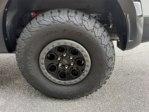 Used 2025 Ford F150 Raptor image 19