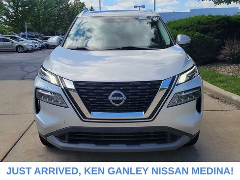 Certified 2023 Nissan Rogue SV w/ SV Premium B Package AWD/4WD image 8