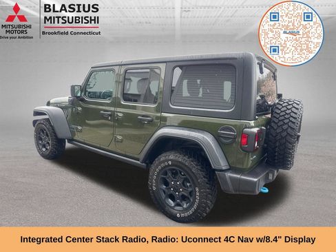 Used 2023 Jeep Wrangler Unlimited w/ Cold Weather Group AWD/4WD image 18