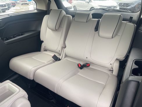 New 2026 Honda Odyssey Touring image 21