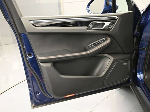 Certified 2023 Porsche Macan Turbo AWD/4WD image 15