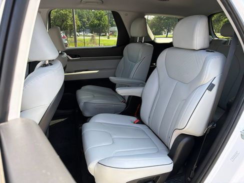 Used 2023 Hyundai Palisade SEL FWD image 18
