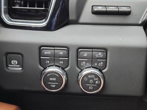 Used 2024 GMC Sierra 1500 Denali Ultimate image 22