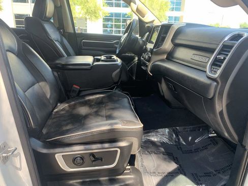 Used 2019 RAM 1500 Laramie image 36