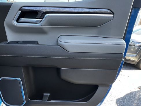 Used 2022 Chevrolet Silverado 1500 LTZ image 38