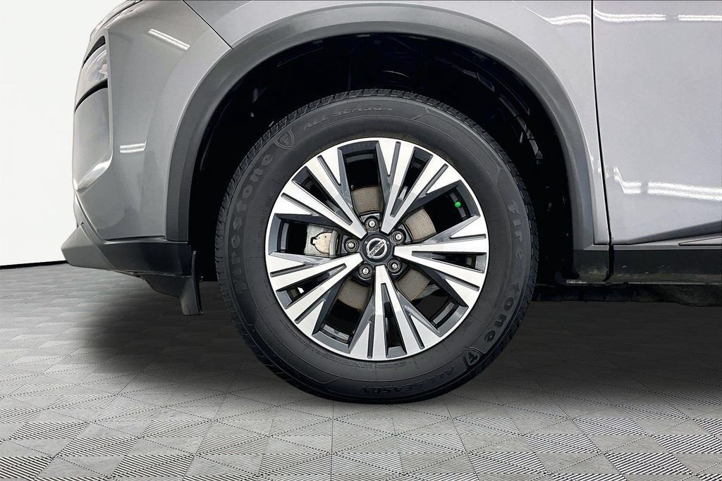 Used 2021 Nissan Rogue SV FWD image 9