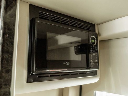 Used 2022 Mercedes-Benz Sprinter 3500 image 36