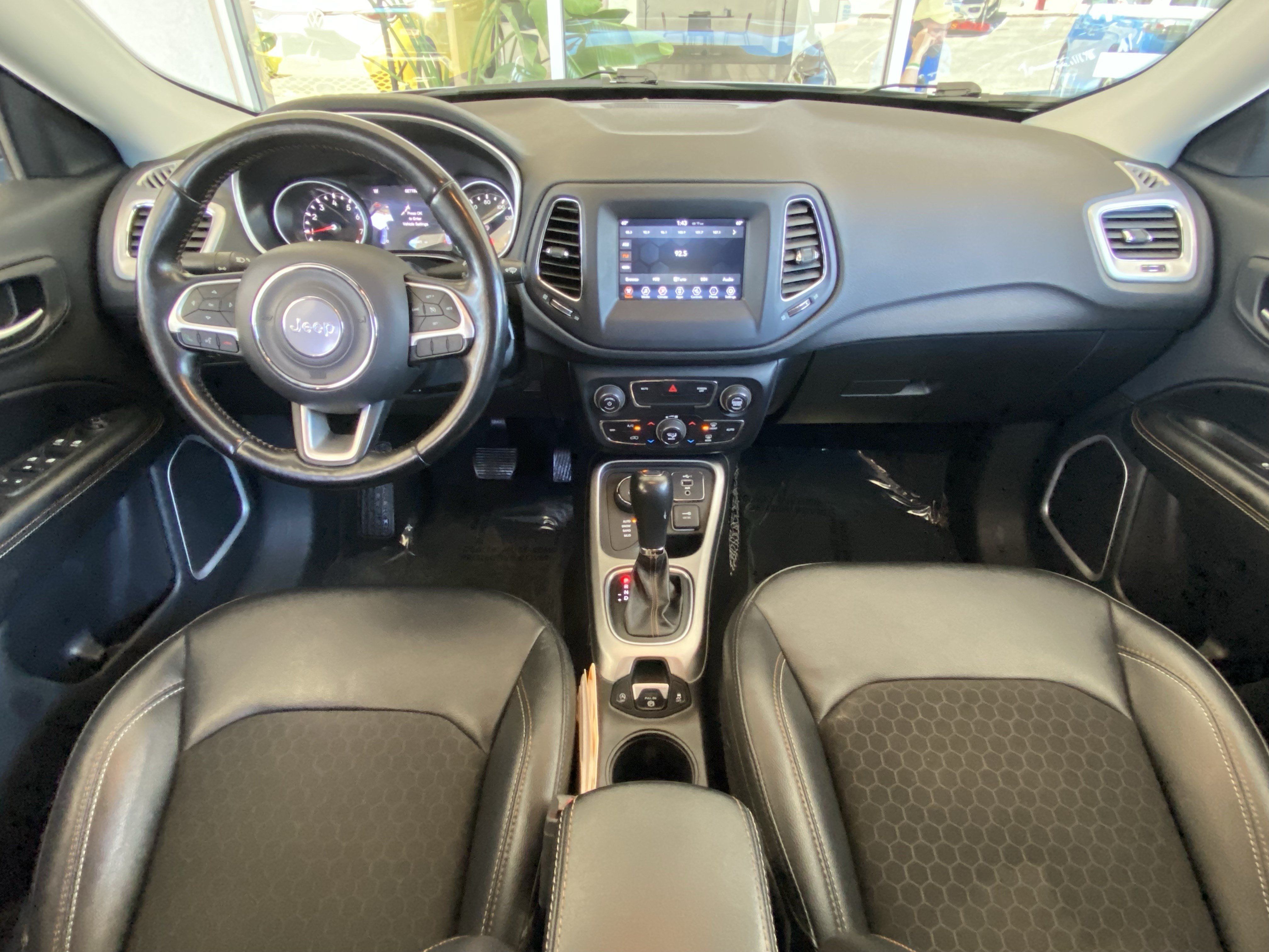 Used 2021 Jeep Compass Latitude w/ Convenience Group AWD/4WD image 28