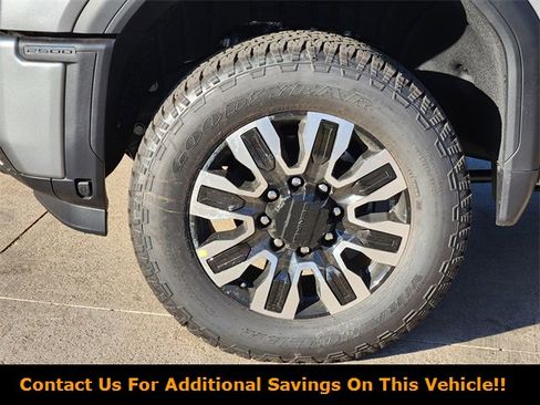 New 2026 GMC Sierra 2500 Denali Ultimate w/ LPO, Black Badging Package image 7