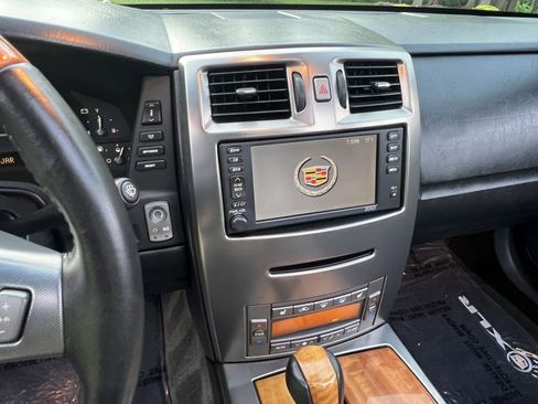 Used 2004 Cadillac XLR RWD image 22