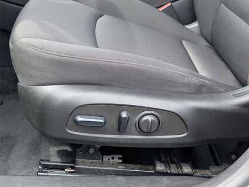 Used 2023 Chevrolet Malibu LT FWD image 11