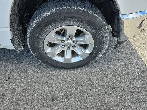 Used 2024 RAM 1500 Laramie image 11