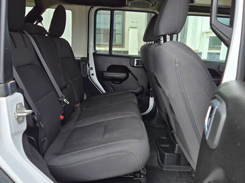 Used 2023 Jeep Wrangler Unlimited w/ Cold Weather Group image 14