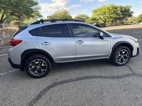 Used 2018 Subaru Crosstrek 2.0i Premium AWD/4WD image 9