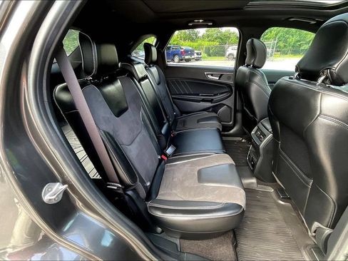 Used 2019 Ford Edge ST w/ Equipment Group 401A AWD/4WD image 24