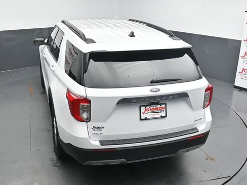 Used 2024 Ford Explorer XLT w/ Equipment Group 202A AWD/4WD image 27