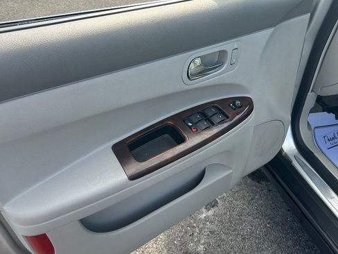Used 2009 Buick LaCrosse CX FWD image 7