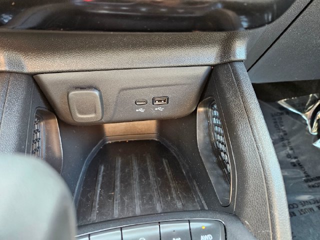 Used 2025 Chevrolet TrailBlazer LT AWD/4WD image 29