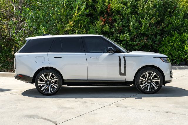 Used 2023 Land Rover Range Rover SE AWD/4WD image 7