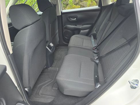 Certified 2025 Honda HR-V LX image 18