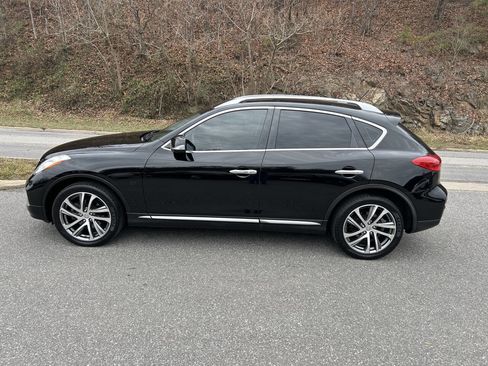 Used 2017 INFINITI QX50 AWD w/ Premium Plus Package image 4