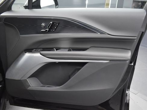 New 2026 Cadillac Lyriq Signature Sport w/ LPO, Floor Liner Package AWD/4WD image 33