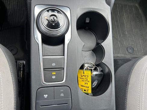 Used 2020 Ford Escape SE image 27