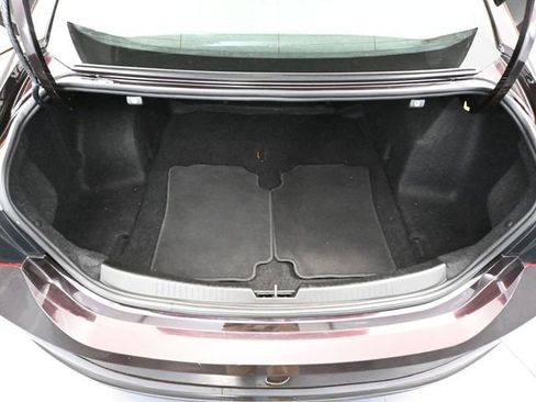 Used 2021 Chevrolet Malibu LT image 37