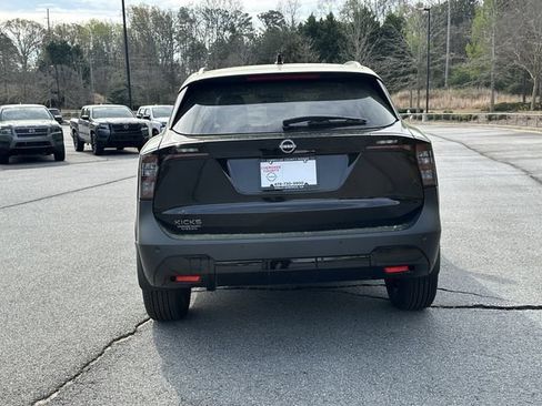 New 2026 Nissan Kicks SV FWD image 8