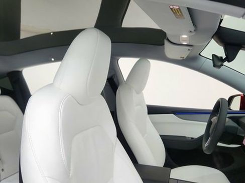 Used 2026 Tesla Model Y AWD image 21