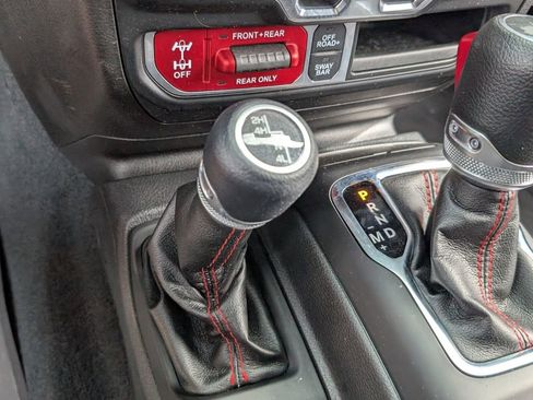 Used 2022 Jeep Wrangler Unlimited Rubicon w/ LED Lighting Group image 23