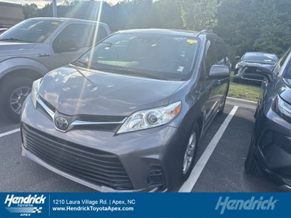 Used 2019 Toyota Sienna LE