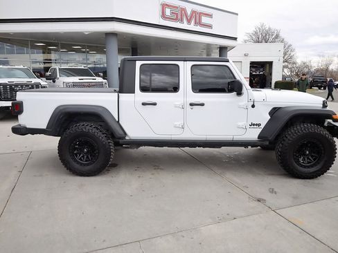 Used 2020 Jeep Gladiator Sport w/ Quick Order Package 24S image 7