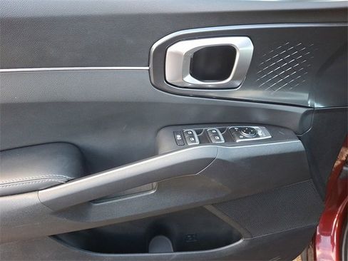 Certified 2025 Kia Sorento S image 12