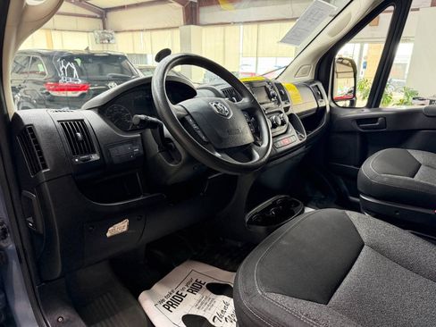 Used 2019 RAM ProMaster 2500 FWD image 16