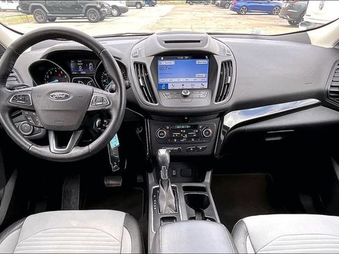 Used 2018 Ford Escape SE w/ SE Sport Appearance Package image 7