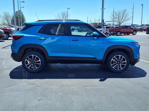 New 2026 Chevrolet TrailBlazer LT w/ LT Cold Weather Package AWD/4WD image 7