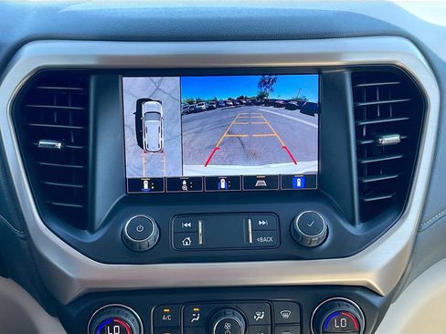 Used 2023 GMC Acadia Denali w/ Denali Technology Package FWD image 13