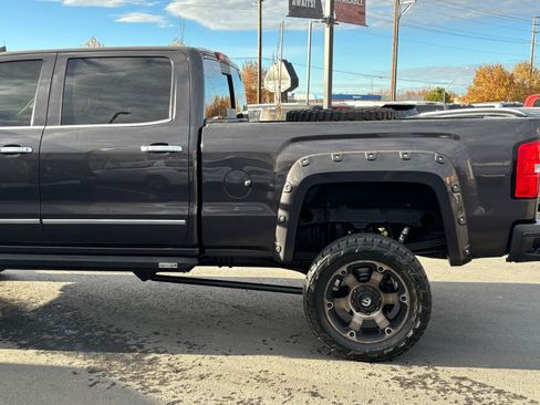 Used 2015 GMC Sierra 2500 Denali w/ Duramax Plus Package image 8