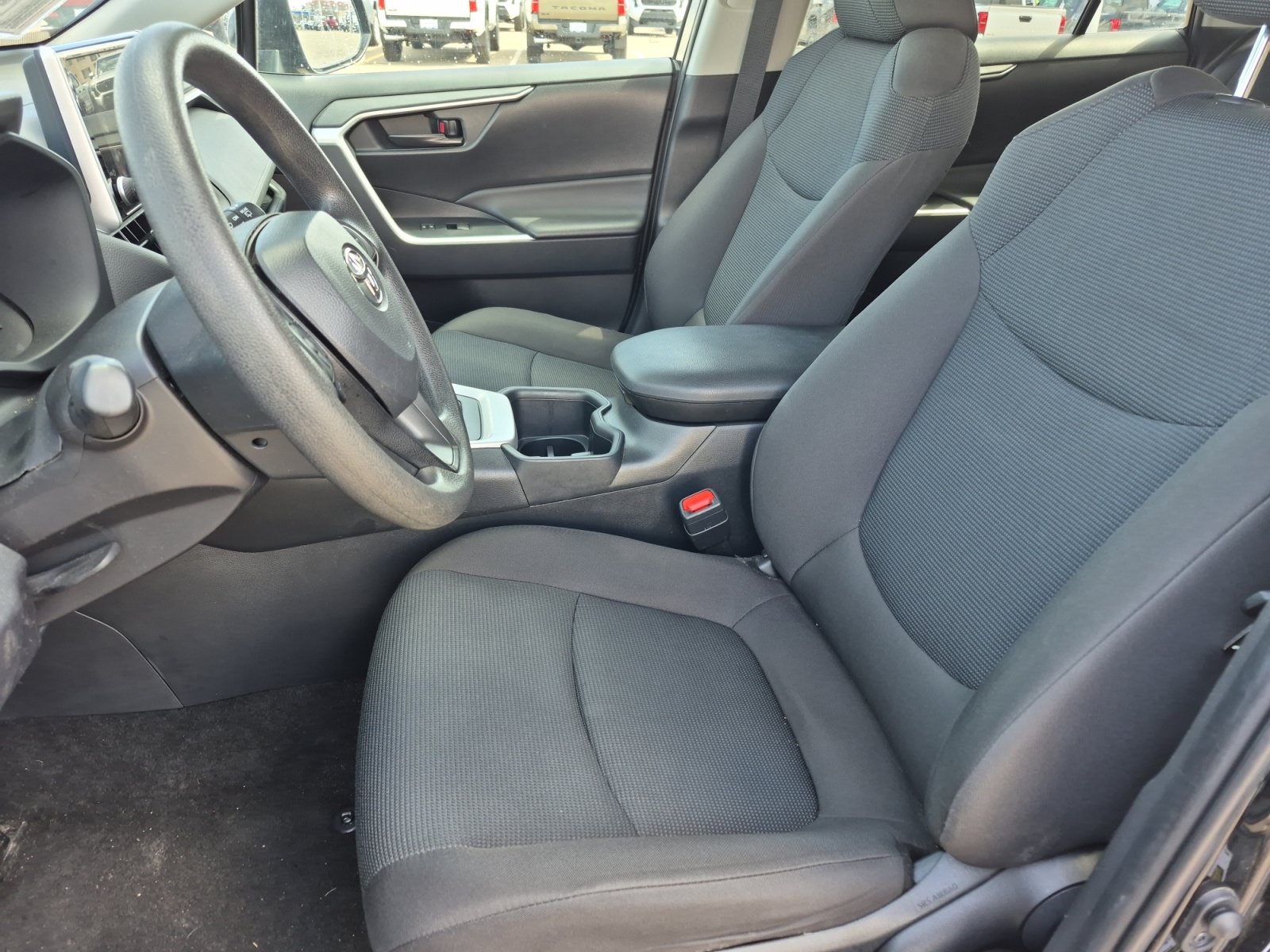 Used 2025 Toyota RAV4 LE AWD/4WD image 17