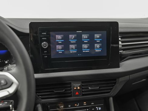 Used 2025 Volkswagen Jetta S image 23