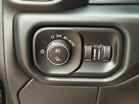 Used 2019 RAM 2500 Laramie image 22