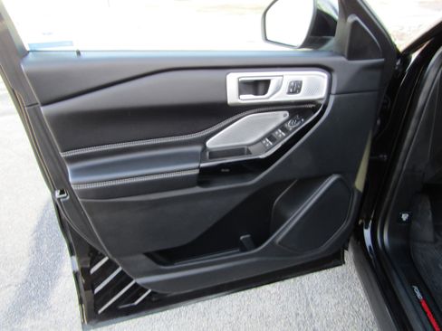 Used 2022 Ford Explorer ST w/ Equipment Group 401A image 9