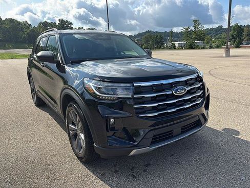 New 2026 Ford Explorer Active w/ Active Comfort Package AWD/4WD image 6