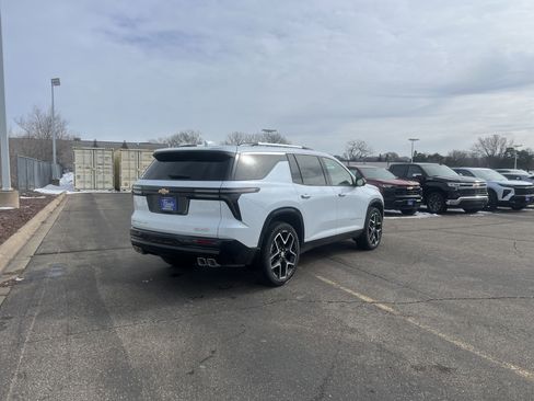 New 2026 Chevrolet Traverse High Country image 3