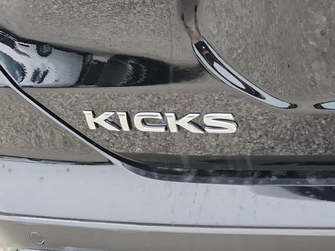 Used 2025 Nissan Kicks Play S FWD image 18